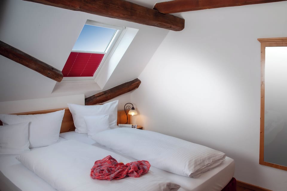 Deluxe Double Room | Individually decorated, individually furnished, desk, laptop workspace