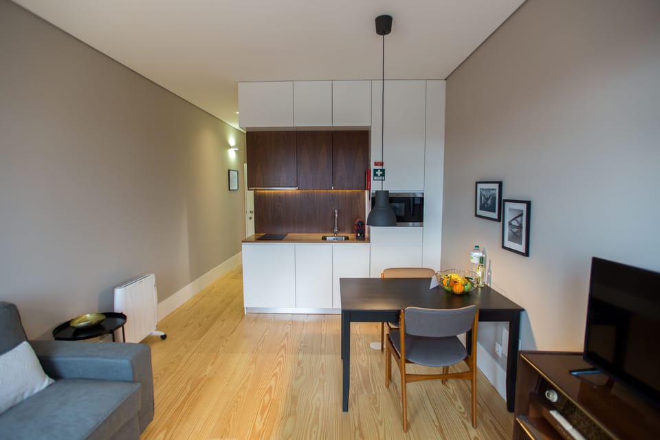 Premium Apartment, 1 Bedroom, Non Smoking, City View (3) | Living area | Flat-screen TV