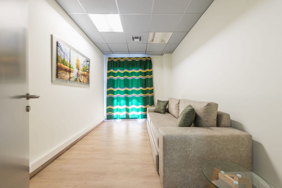 Apartment | Desk, laptop workspace, iron/ironing board, free WiFi