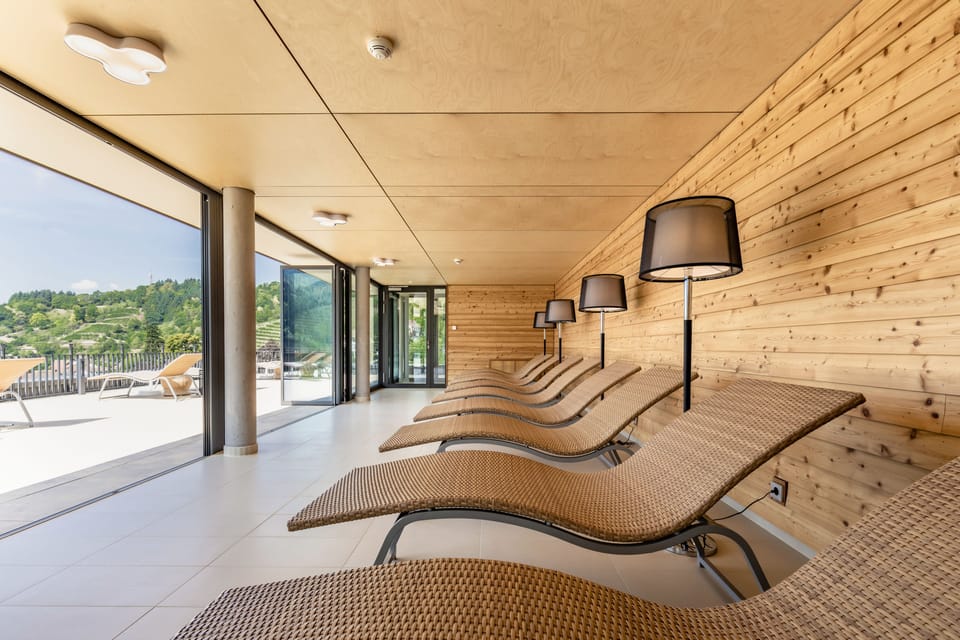 Sauna, hot tub, body treatments, hot stone massages
