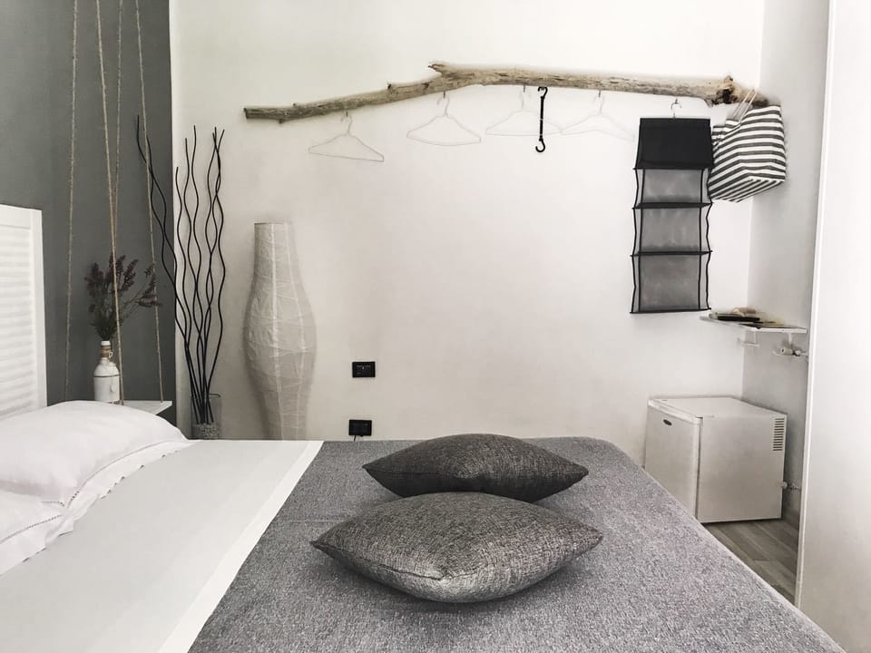 Room, Garden View | Individually furnished, blackout drapes, free WiFi, bed sheets