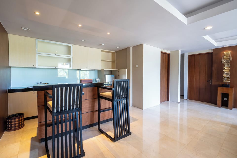 One Bedroom Suite Pool View | Private kitchen | Electric kettle