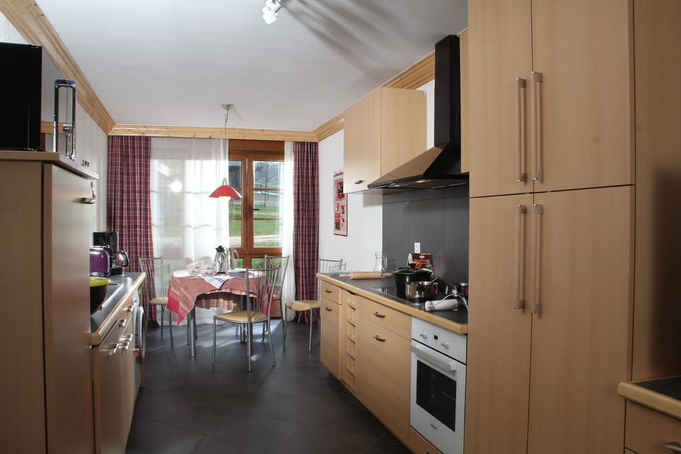 Deluxe Cottage, Accessible, Private Bathroom (vue sur les vergers) | Private kitchen | Highchair