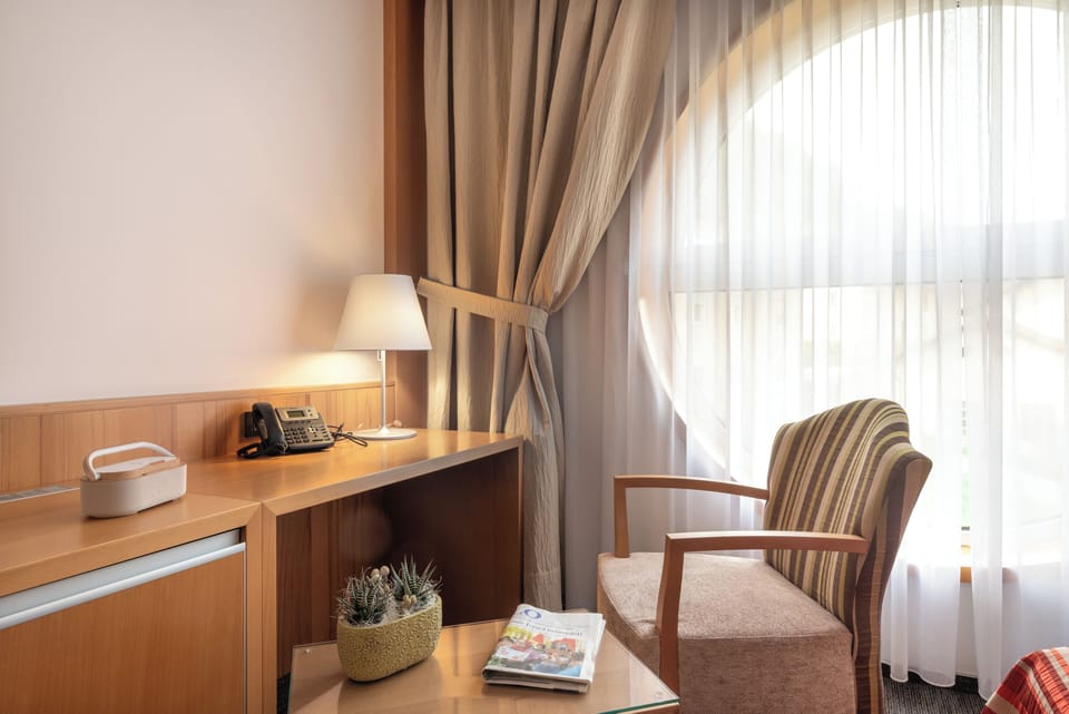 Suite, City View | Interior