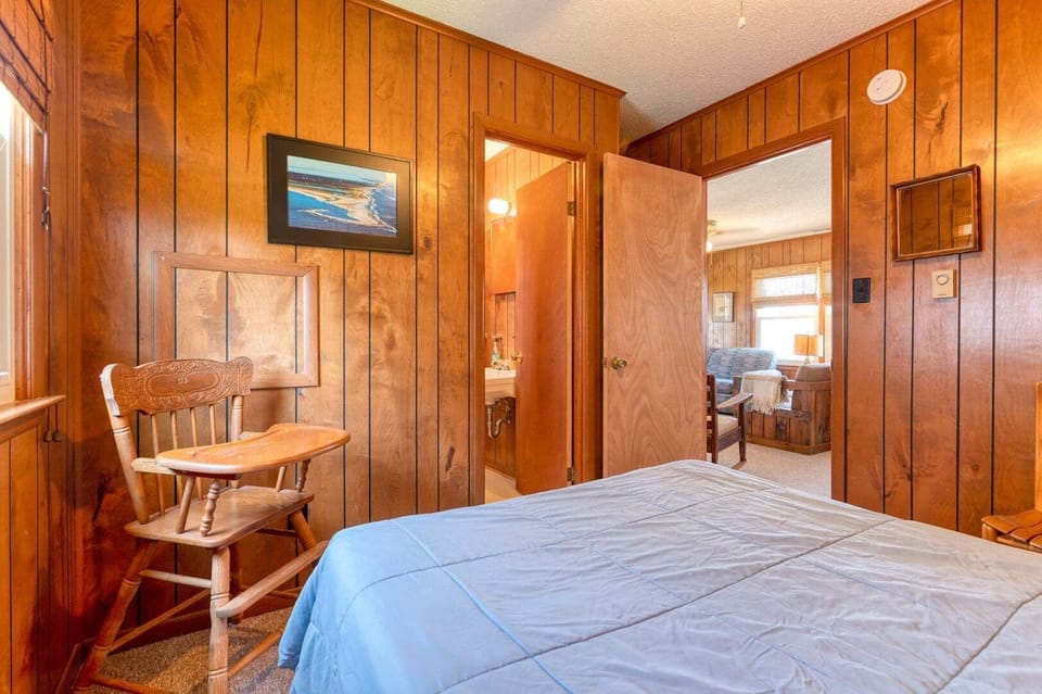 bedroom 4 (1)