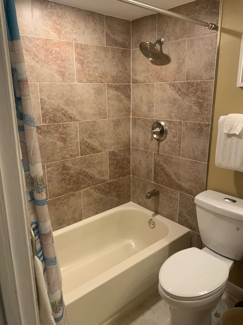 2nd Bathroom 