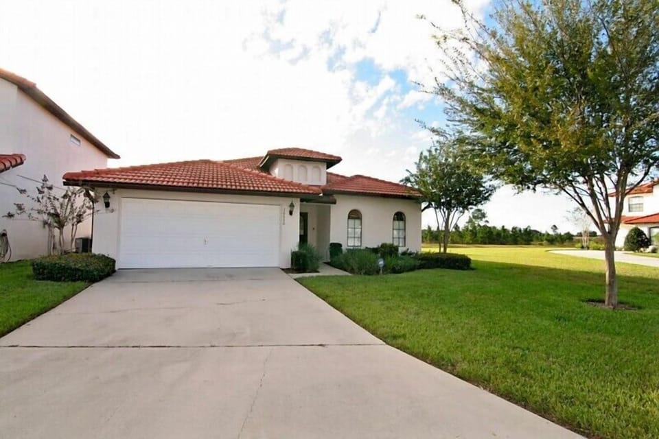 Beautiful Villa on a spacious lot