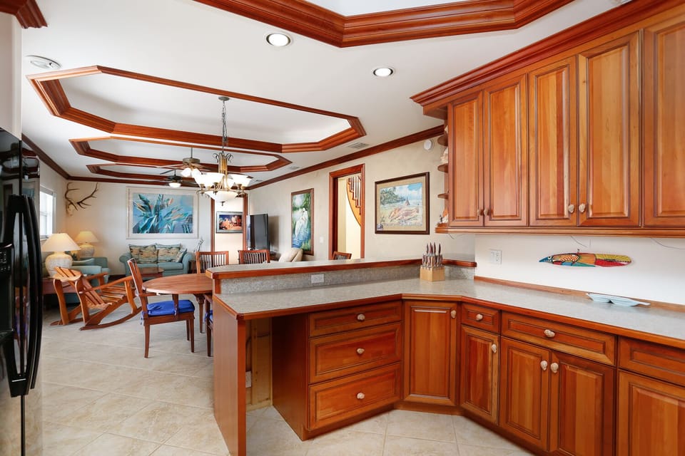 2nd-floor kitchen