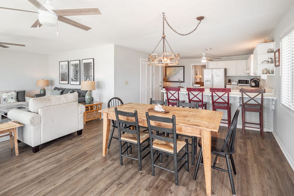 Dining room seating for eight