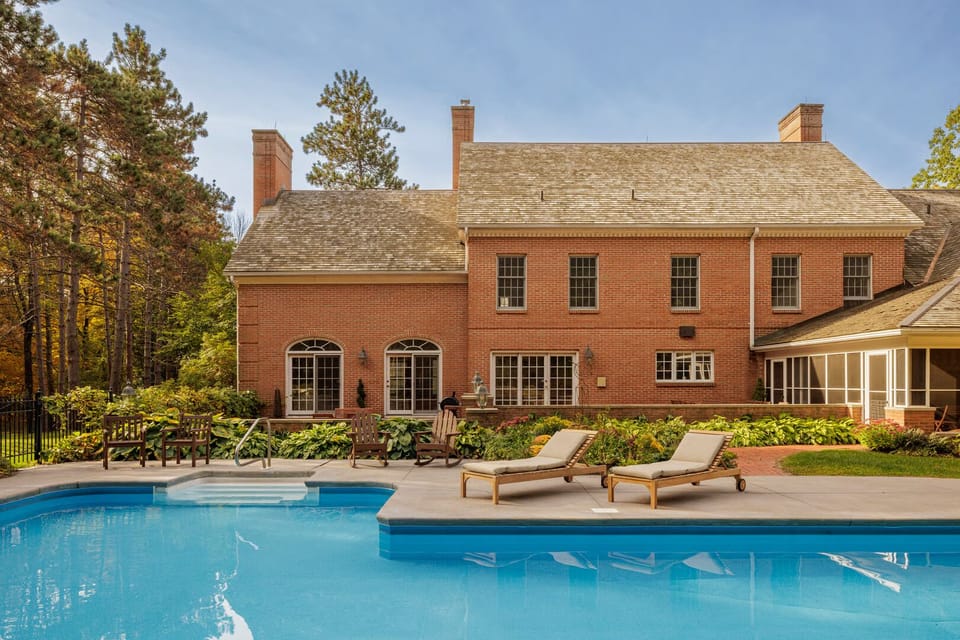 Beautiful Large In-Ground Heated Pool! Complete Privacy!

