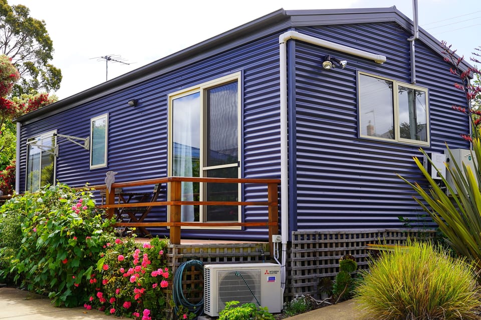 19 Blue is a compact, cosy cottage!