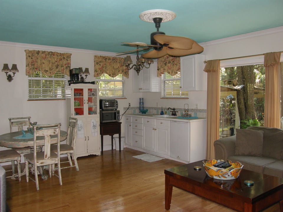 Kitchen and dining area