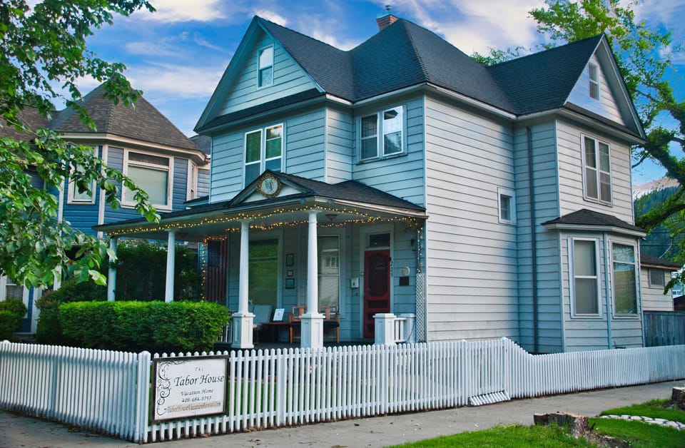 Summer view of Tabor House