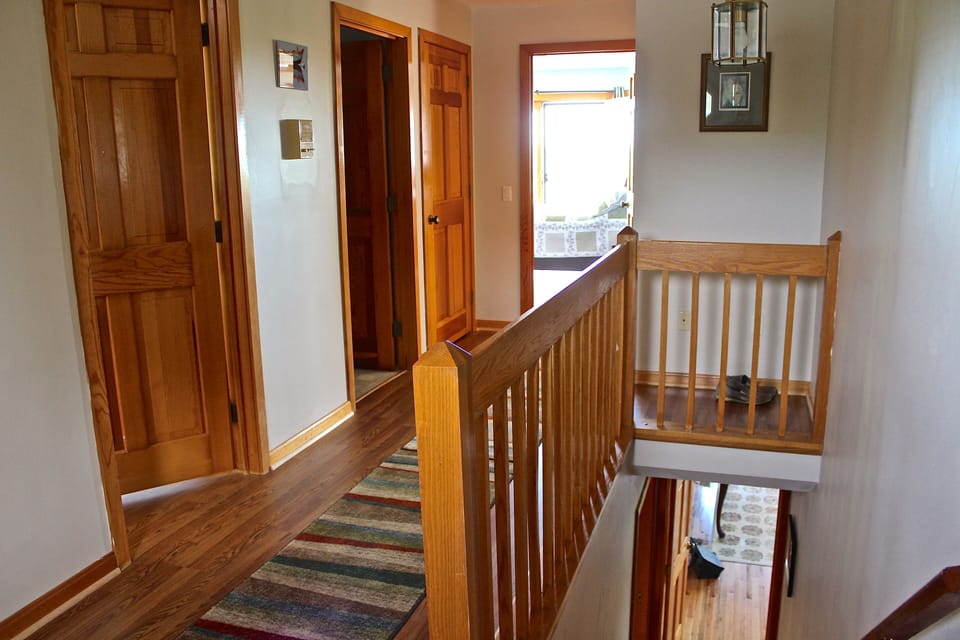 Top floor 4 spacious Bedrooms 