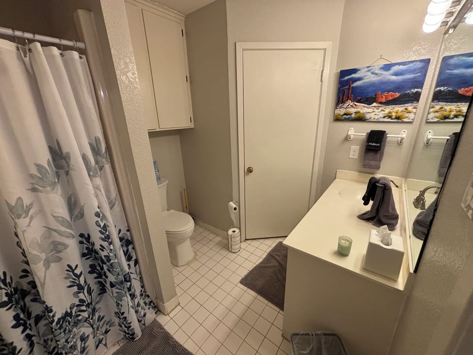 en-Suite Bath