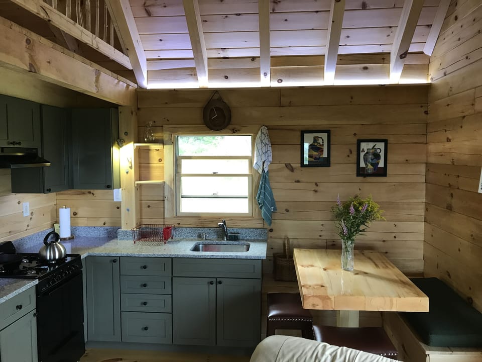 Kitchen and Dining Area with seating for 5