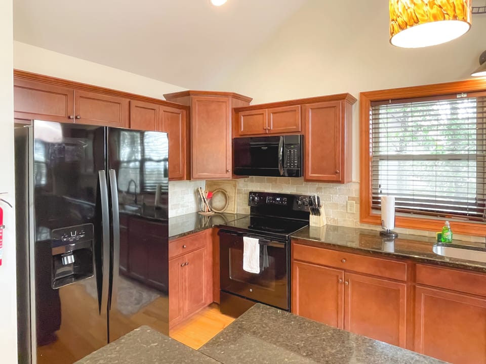 Large fully quipped chef's kitchen
