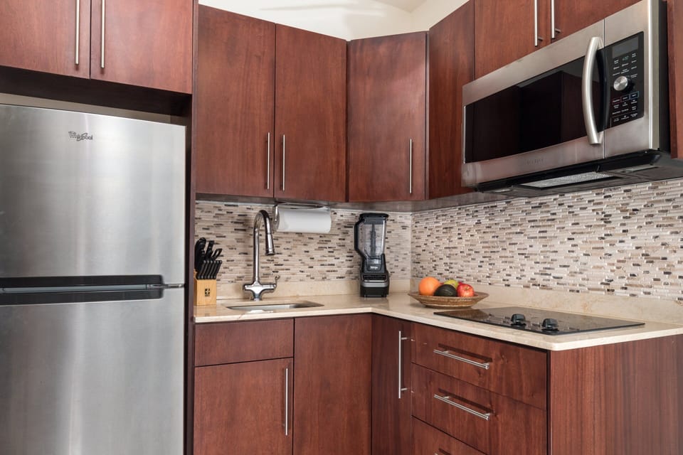 Discover a fully furnished kitchenette equipped with all the essentials, ensuring a convenient and enjoyable cooking experience