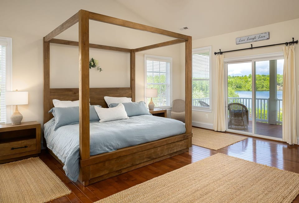 Large master bedroom with king bed and en-suite bathroom