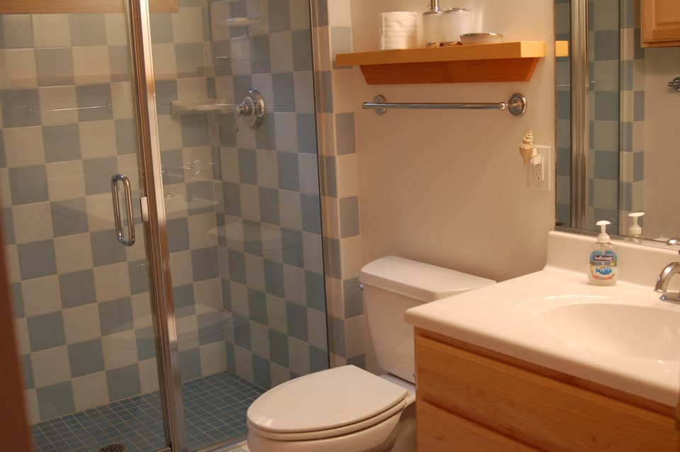 upstairs bathroom