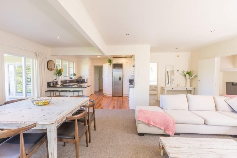 Lounge Open Plan