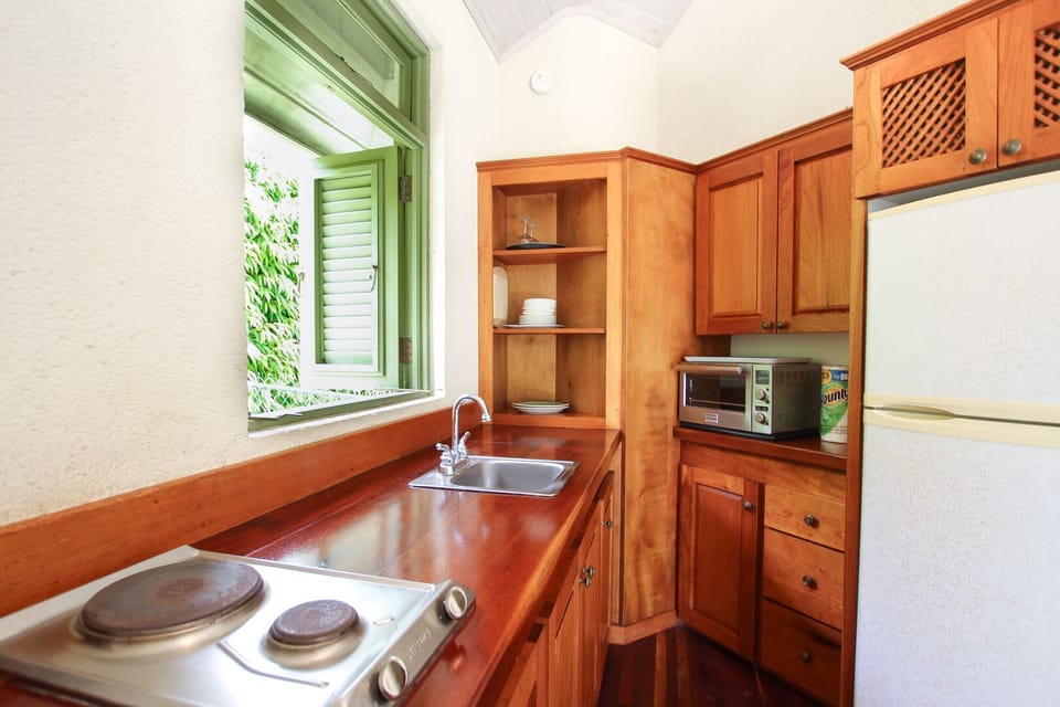 Enjoy once a week housekeeping services