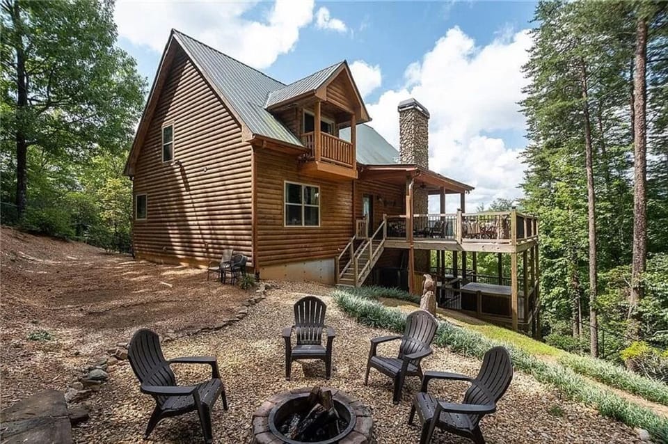 Fire pit area with additional chairs available