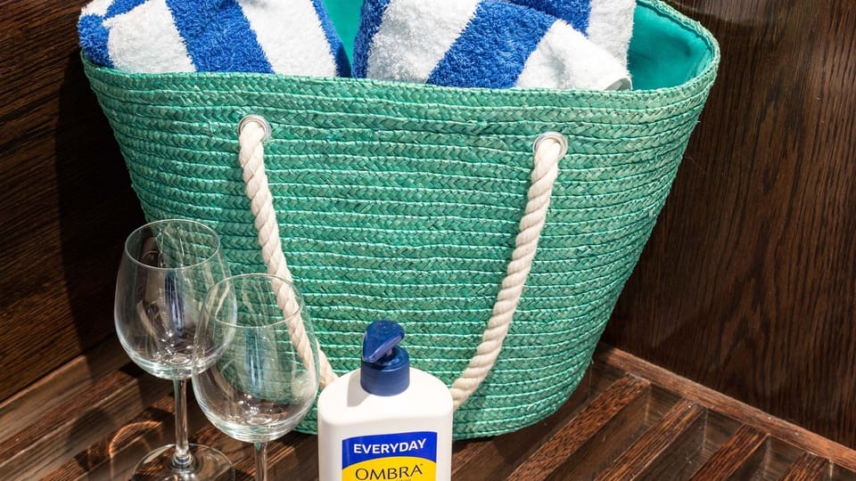 beach towels provided