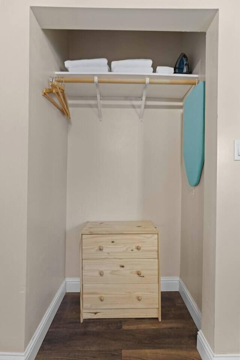 Keep your stay clutter-free with ample closet space.