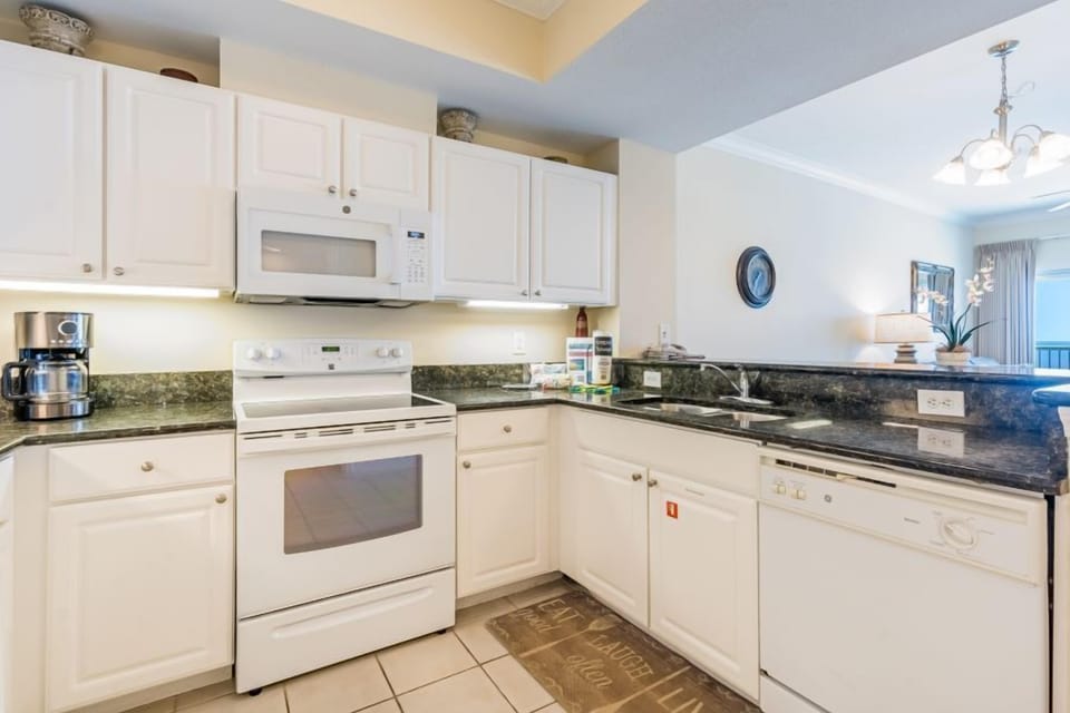 Crystal Tower 1504 Kitchen