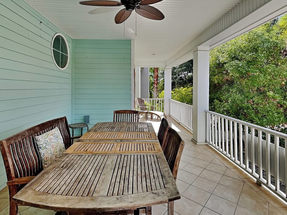 Outdoor Dining Area