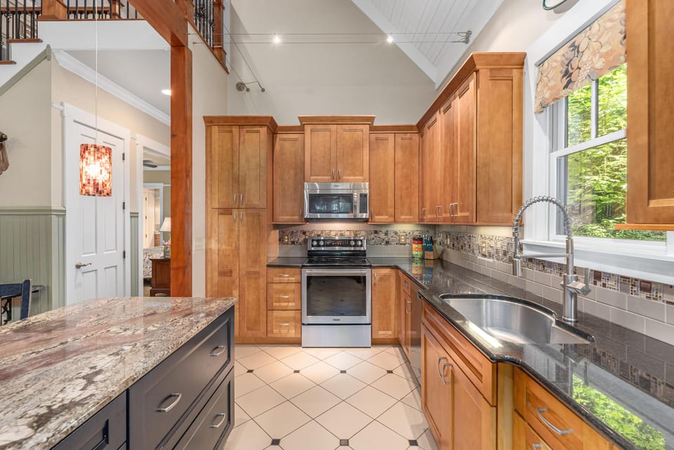 Well appointed, Stainless and Granite Kitchen is a Chef's Dream Kitchen!