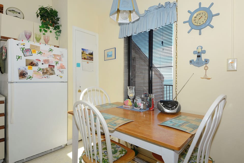 Main Level,Dining Area,