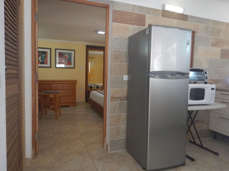 kitchen/bedroom C