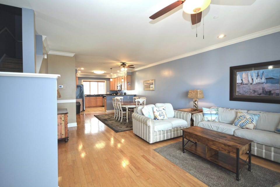 LIVING-AREA