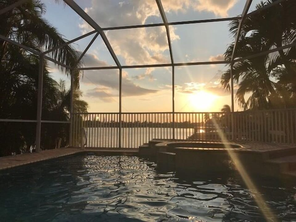 Western exposure means you get beautiful sunsets