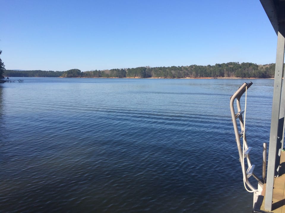 Feels like your own private lake spot - Great Swimming & Boating