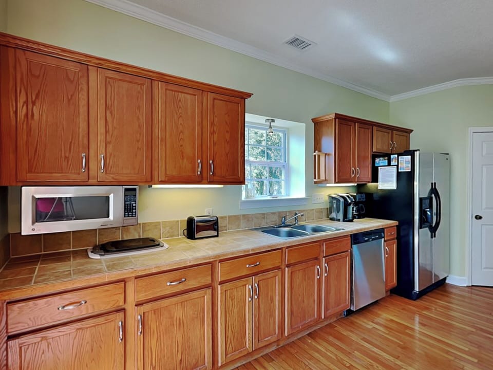 Full Kitchen