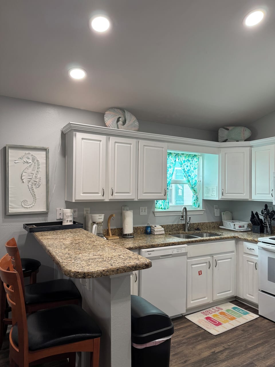 Side B: Kitchen