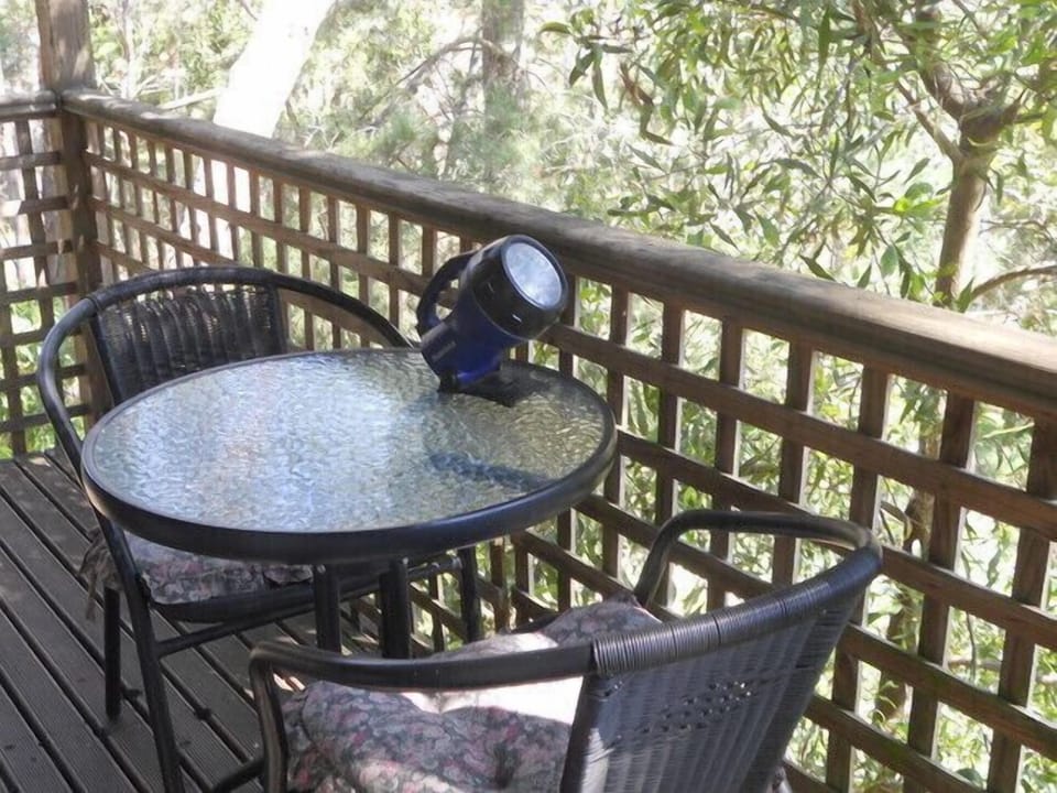 verandah table&chairs