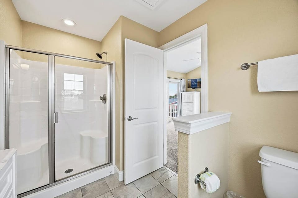 Top-Level King Master Bathroom
