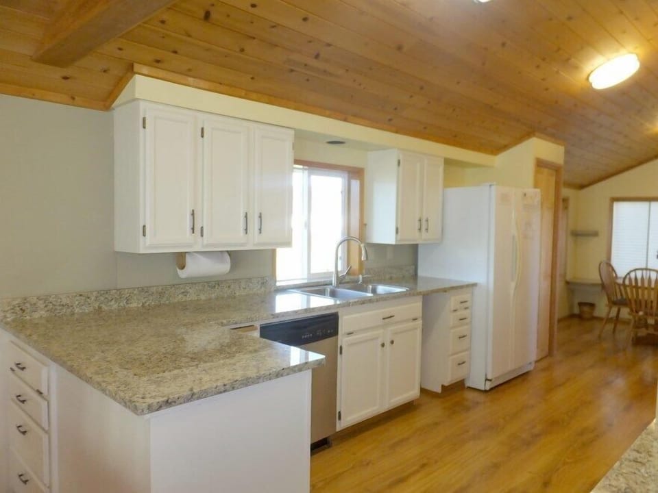 North side of the kitchen