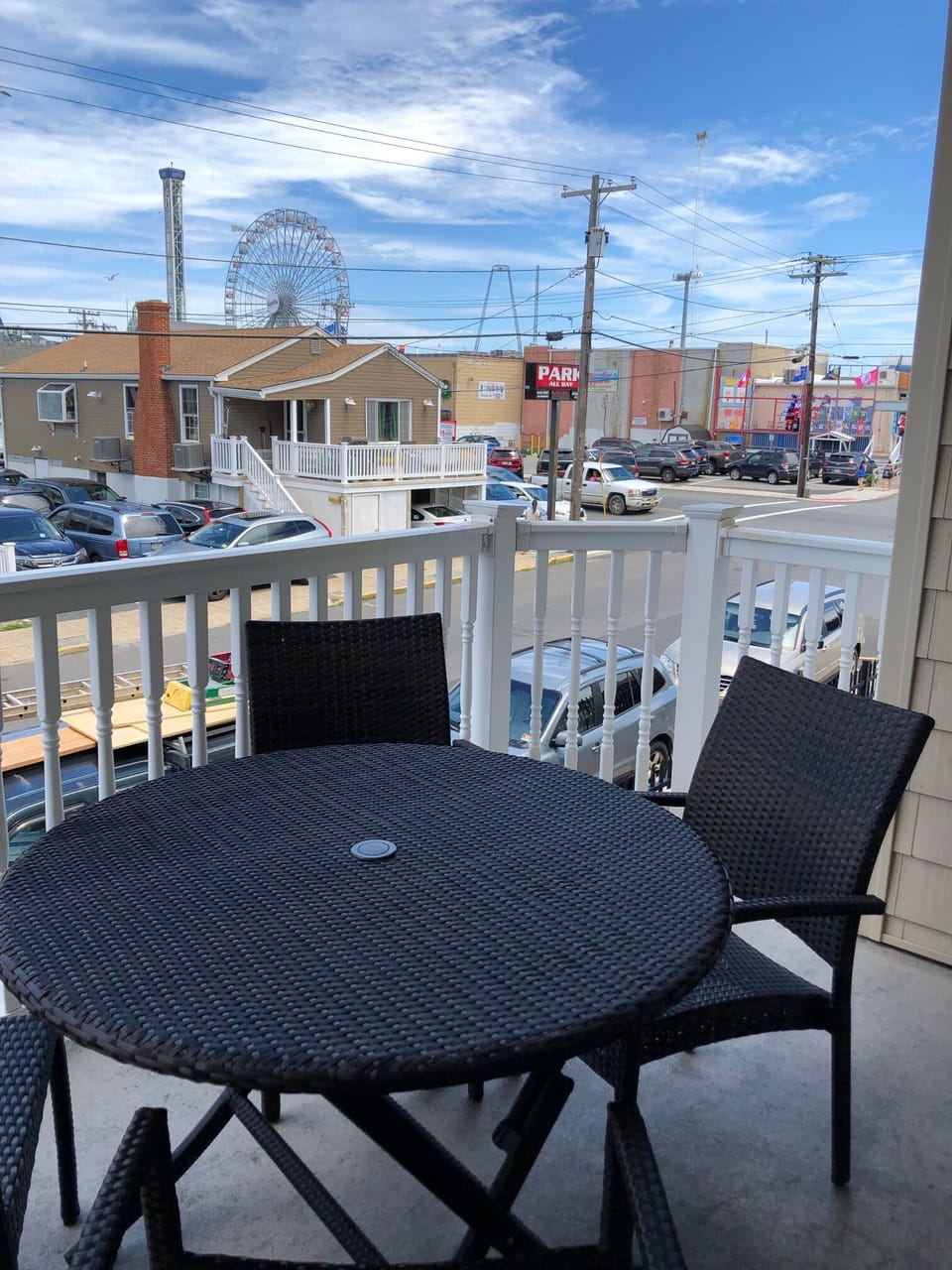 Deck off kitchen/dining