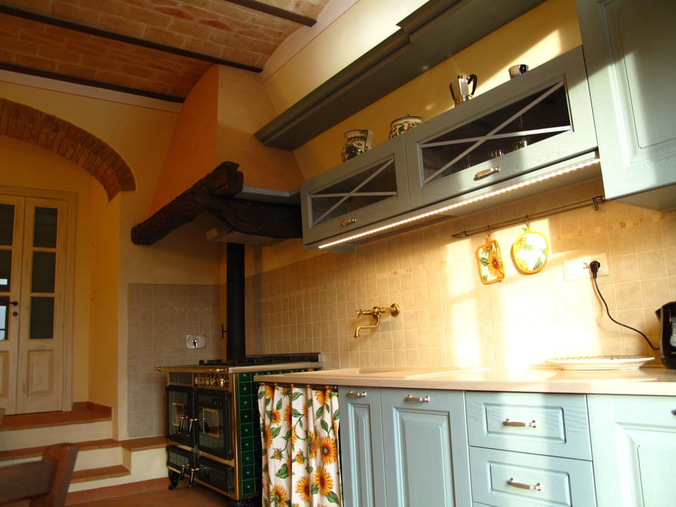 Kitchen and gas&wood stove