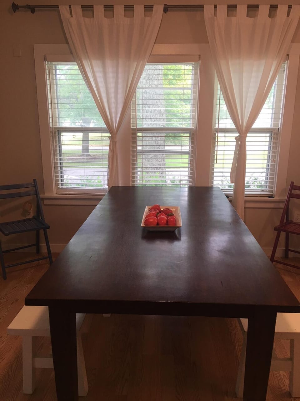 Farmhouse table with bench seating is perfect for larger parties. 