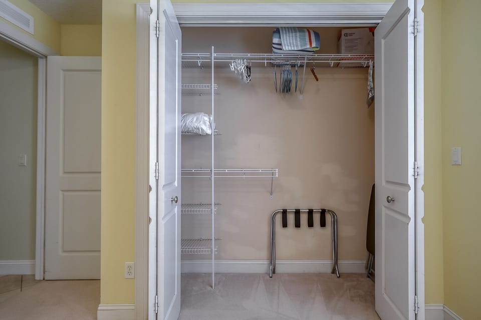 Queen bedroom closet