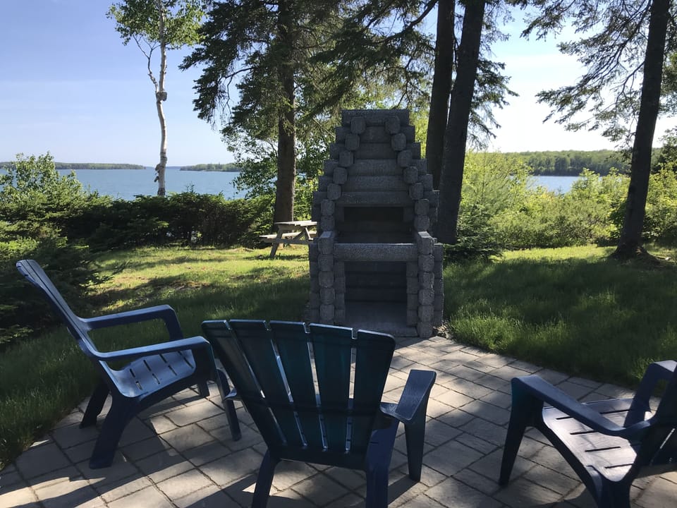 Outdoor fireplace