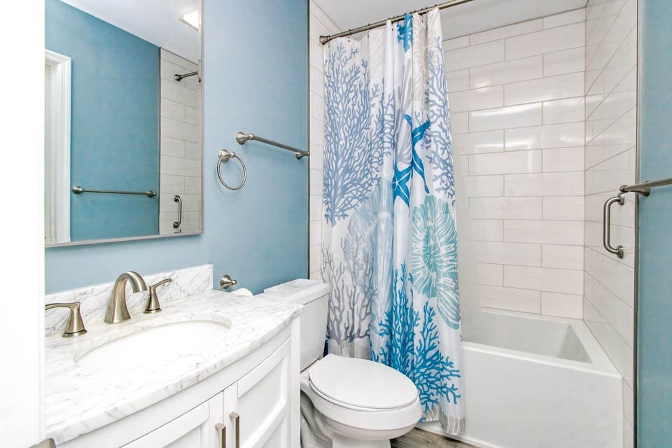 1st Floor Bathroom