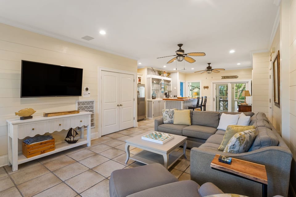 Open living area with bar on 1st floor. 
