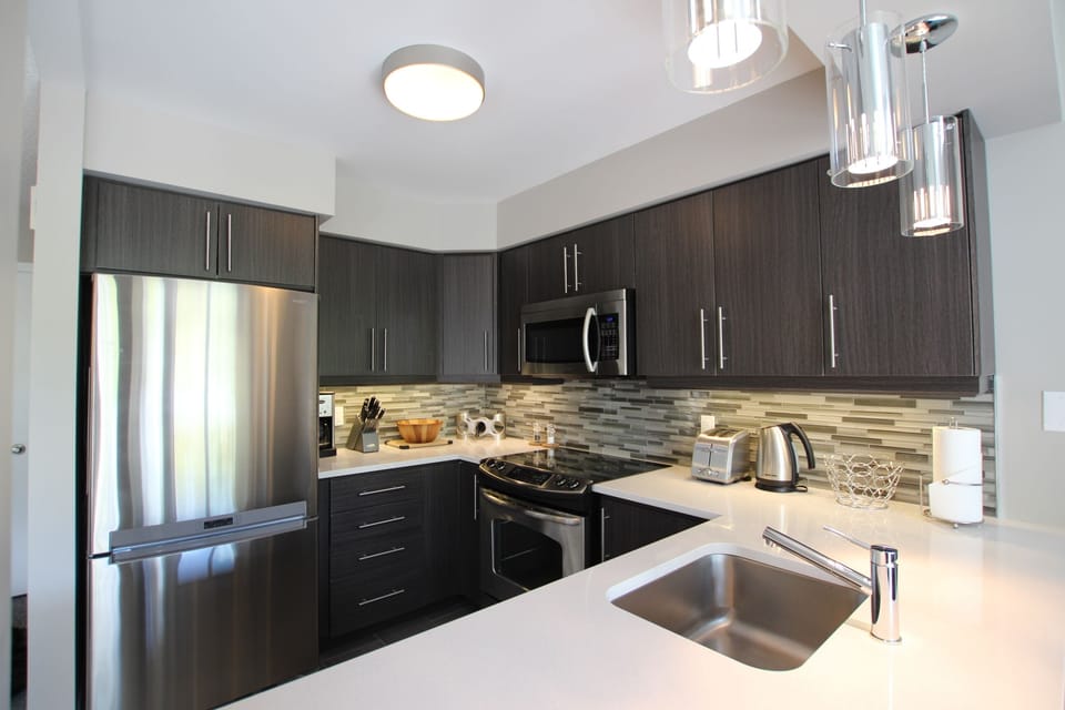The Gourmet Kitchen has all the gadgets and complimentary coffee and teas.